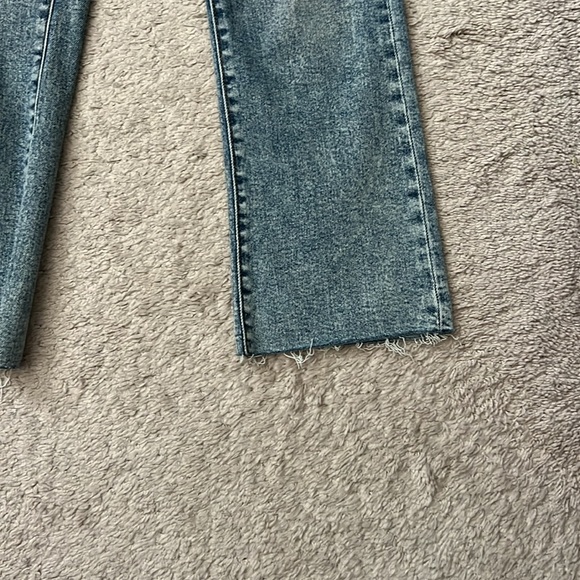 Daze Denim Shy Girl Cropped Jeans Size 25 gently used - Picture 3 of 4